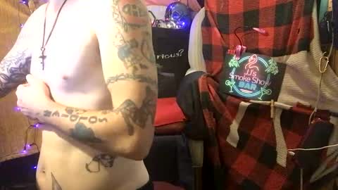 Snapshot of imglorious1 chatting on January 3, 12:11 am JJ online show from January 3, 12:11 am