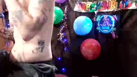 Snapshot of imglorious1 chatting on January 7, 5:54 am JJ online show from January 7, 5:54 am