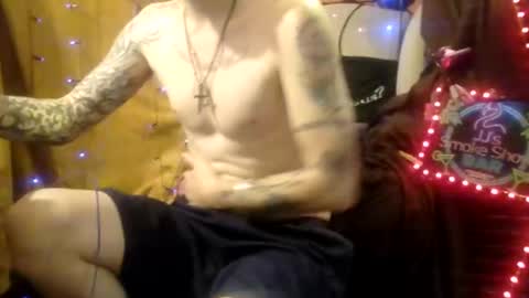 Snapshot of imglorious1 chatting on February 3, 4:52 pm JJ online show from February 3, 4:52 pm