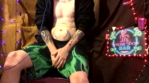 Snapshot of imglorious1 chatting on February 12, 3:27 pm JJ online show from February 12, 3:27 pm