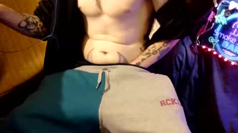 Snapshot of imglorious1 chatting on February 20, 4:14 pm JJ online show from February 20, 4:14 pm