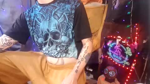 Snapshot of imglorious1 chatting on September 19, 4:25 am JJ online show from September 19, 4:25 am