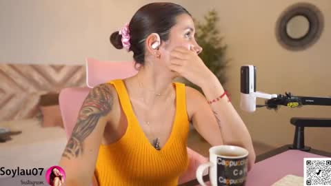 Snapshot of imjess_ chatting on February 10, 2:32 pm imjess_ online show from February 10, 2:32 pm