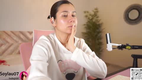 Snapshot of imjess_ chatting on February 17, 7:16 am imjess_ online show from February 17, 7:16 am