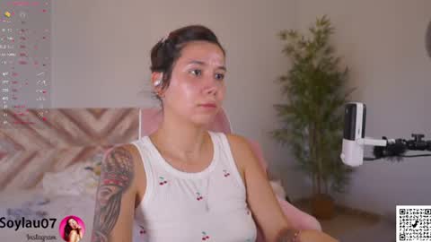 Snapshot of imjess_ chatting on June 20, 7:44 am imjess_ online show from June 20, 7:44 am