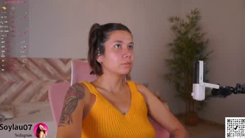 Snapshot of imjess_ chatting on August 3, 3:27 am imjess_ online show from August 3, 3:27 am
