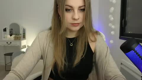 Snapshot of imkeira chatting on January 7, 7:28 pm ImKeira online show from January 7, 7:28 pm