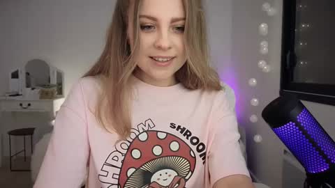 Snapshot of imkeira chatting on February 3, 7:42 pm ImKeira online show from February 3, 7:42 pm