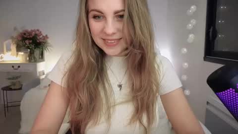 Snapshot of imkeira chatting on February 18, 7:41 pm ImKeira online show from February 18, 7:41 pm