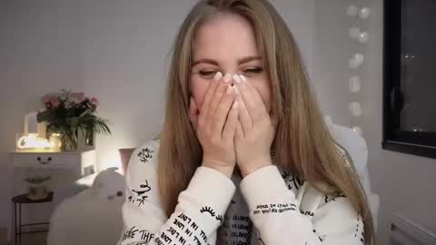 Snapshot of imkeira chatting on March 1, 8:53 pm ImKeira online show from March 1, 8:53 pm