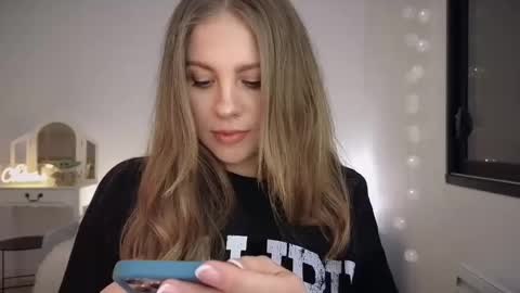 Snapshot of imkeira chatting on March 9, 7:59 pm ImKeira online show from March 9, 7:59 pm