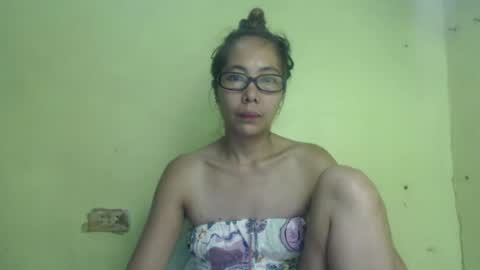 dhen online show from July 5, 11:12 pm