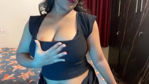 Snapshot of imlovelyrose chatting on July 11, 1:03 pm ROSE online show from July 11, 1:03 pm