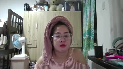 Snapshot of immaculate02 chatting on December 7, 2:53 am Immaculate02 online show from December 7, 2:53 am