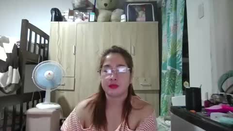 Snapshot of immaculate02 chatting on December 7, 5:59 am Immaculate02 online show from December 7, 5:59 am