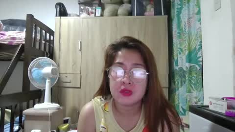 Snapshot of immaculate02 chatting on February 19, 2:12 am Immaculate02 online show from February 19, 2:12 am