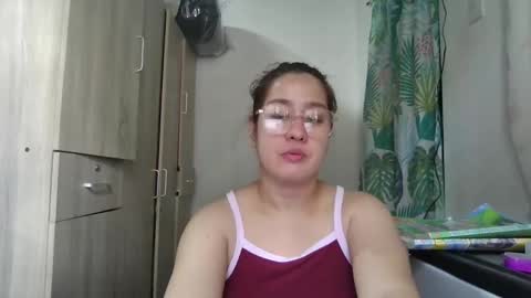 Snapshot of immaculate02 chatting on March 11, 5:05 am Immaculate02 online show from March 11, 5:05 am