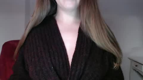 Pola online show from December 3, 10:29 pm