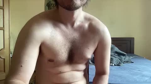 imnotall online show from April 12, 8:52 am