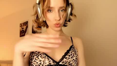 my name Imo  Fansly  online show from March 26, 3:17 pm