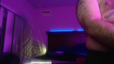 I use to be imeverythingandnothing online show from December 15, 4:18 am