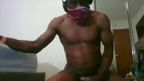 Snapshot of imthehornyest chatting on May 31, 3:04 am imthehornyest online show from May 31, 3:04 am