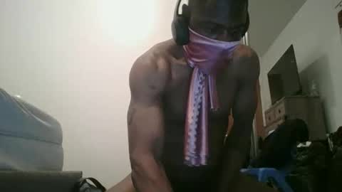Snapshot of imthehornyest chatting on June 1, 11:06 pm imthehornyest online show from June 1, 11:06 pm