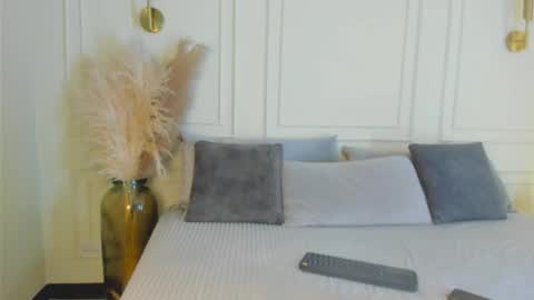 imvictoria_ online show from December 3, 9:02 pm