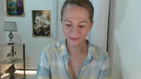 Snapshot of imyourcottoncandy chatting on February 11, 8:15 am kc online show from February 11, 8:15 am