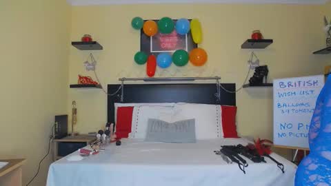 Snapshot of inannalove chatting on February 8, 7:27 pm inannalove online show from February 8, 7:27 pm