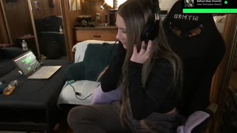 Carter online show from February 4, 7:18 am