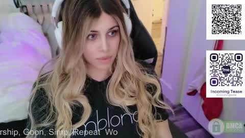 Snapshot of incomingtease chatting on April 13, 9:20 pm incomingtease online show from April 13, 9:20 pm