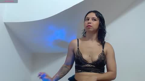 Snapshot of incubus_couple1 chatting on November 27, 12:18 pm incubus_couple1 online show from November 27, 12:18 pm