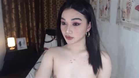 indestructabletrixie online show from March 11, 2:07 pm