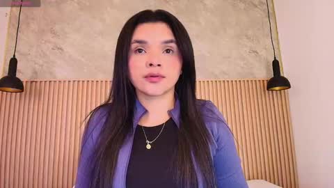 Snapshot of indi_catalina chatting on October 23, 12:04 pm Indi Catalina online show from October 23, 12:04 pm