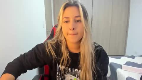 Snapshot of india_secretary chatting on December 16, 9:20 pm Lana online show from December 16, 9:20 pm