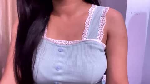 Snapshot of indian_dollneenu chatting on June 4, 10:43 am indain dollmeenu online show from June 4, 10:43 am