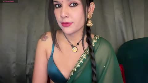 Snapshot of indian_meenakshi_69 chatting on May 26, 7:32 pm priya online show from May 26, 7:32 pm