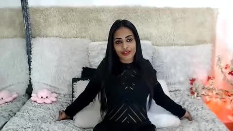 Jazmin online show from September 19, 11:49 pm