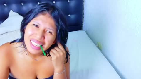 indian_whore18 online show from June 4, 3:12 am