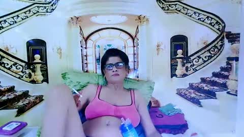 Femiez online show from December 28, 1:06 pm