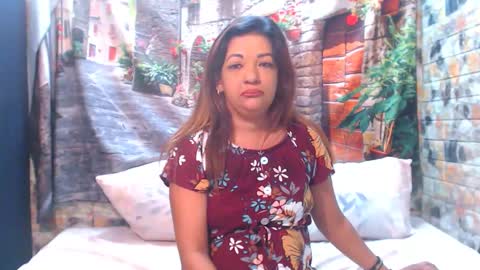 Snapshot of indianaqua23 chatting on January 17, 1:56 pm Alisha online show from January 17, 1:56 pm