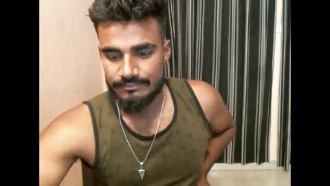 Snapshot of indianbull2023 chatting on June 5, 1:45 am indian slim boy with big for u online show from June 5, 1:45 am