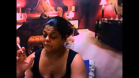 Snapshot of indiancherrypie chatting on May 2, 5:34 am indiancherrypie online show from May 2, 5:34 am