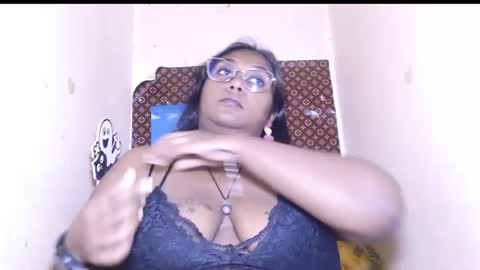 Snapshot of indiancoco chatting on February 14, 1:08 pm candice online show from February 14, 1:08 pm