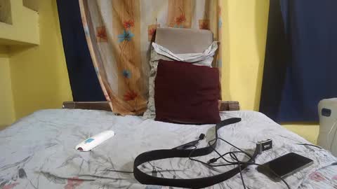 Snapshot of indiancumking chatting on December 22, 3:44 pm inindiancumking online show from December 22, 3:44 pm