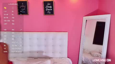 LITTLE AINHOA  online show from December 5, 7:38 pm