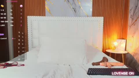 LITTLE AINHOA  online show from December 13, 12:20 am