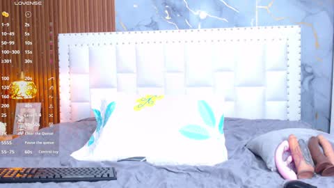 LITTLE AINHOA  online show from January 17, 8:11 pm