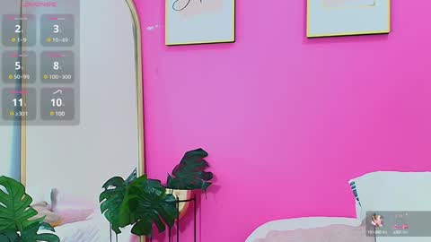 LITTLE AINHOA  online show from January 19, 12:39 pm